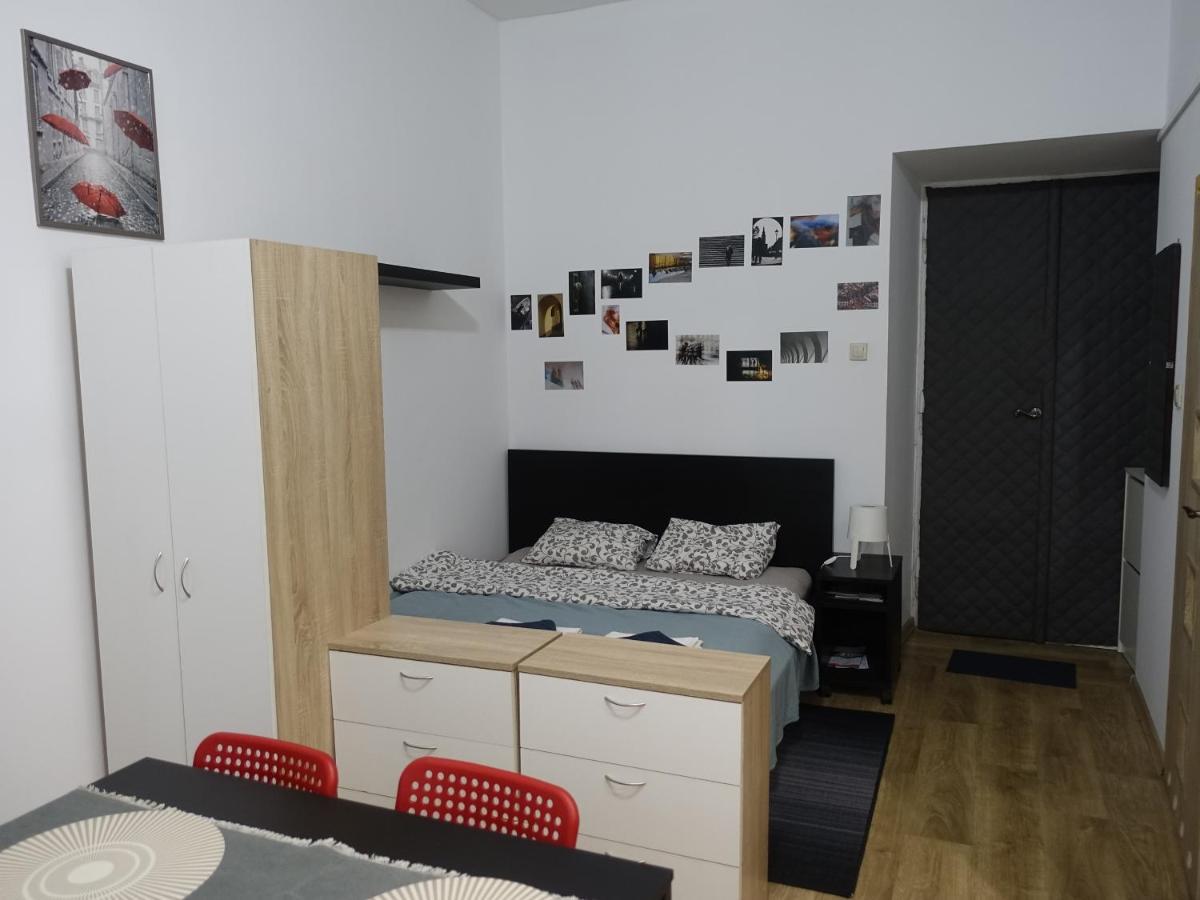 Umbrella Guest Rooms Cracovia Exterior foto